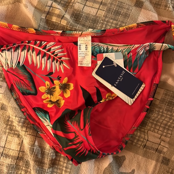 Bra size 38H bottom L with tie sides. New with tags and hygiene strip intact - Picture 7 of 7